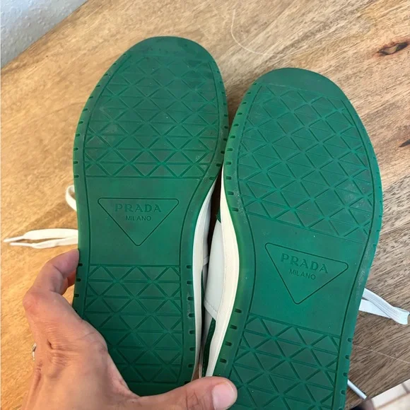 PRADA low top Leather Sneakers Green and white - Picture 10 of 11